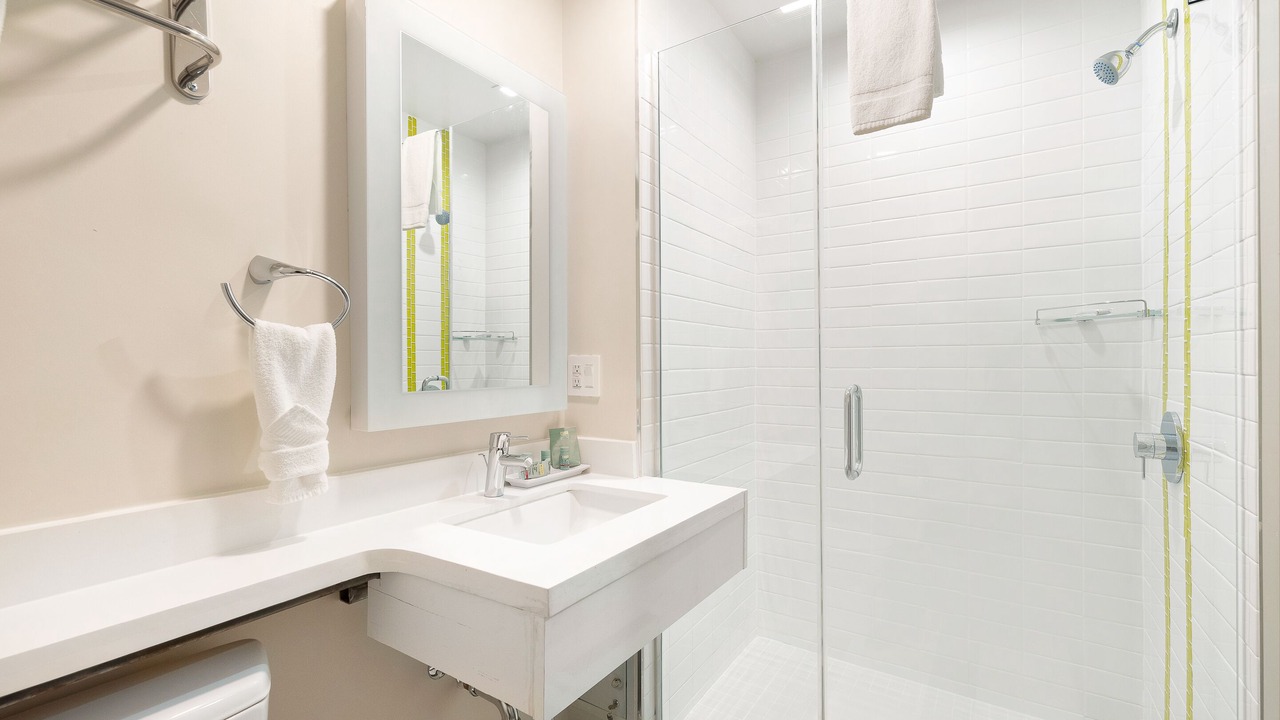 Photo of Bathroom in Tenderloin