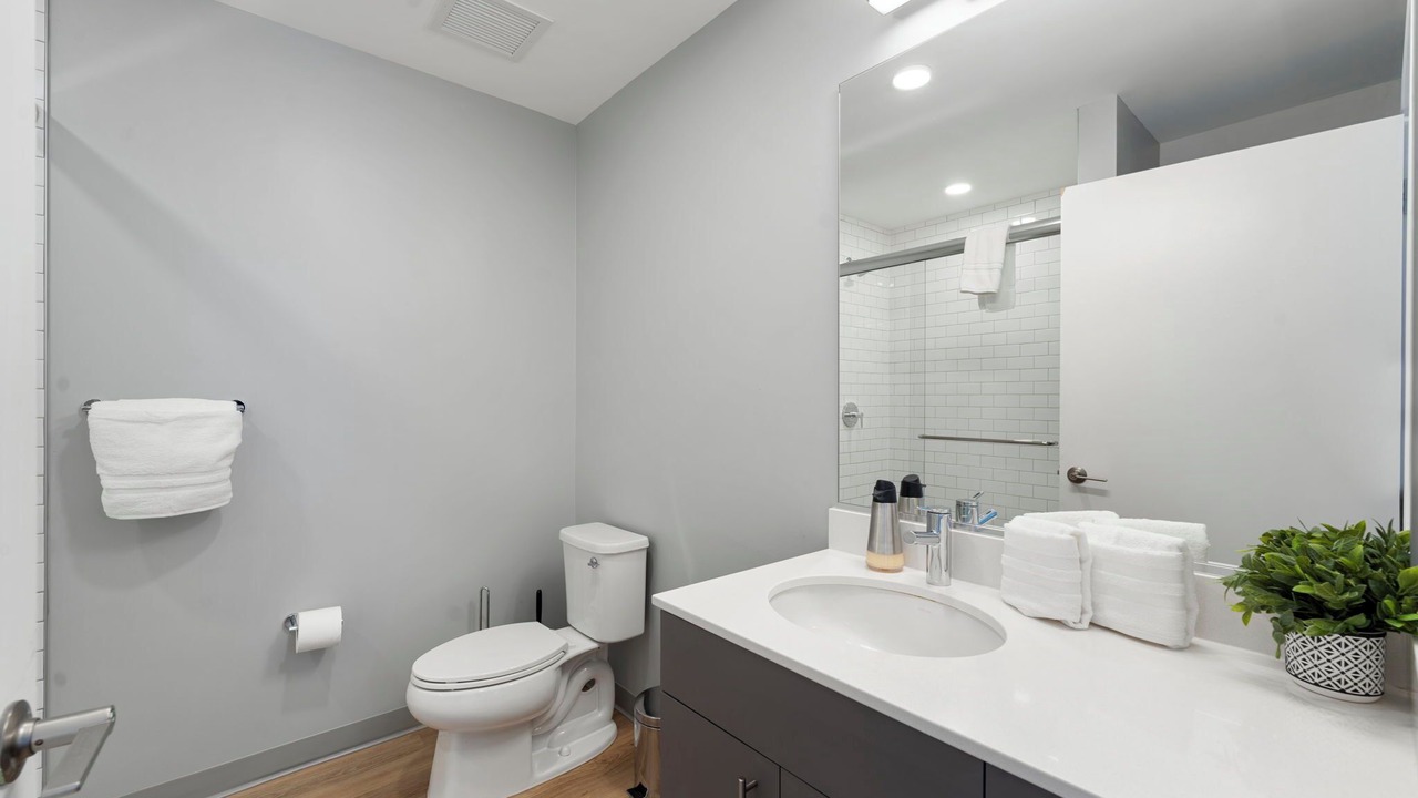 Photo of Bathroom in River North
