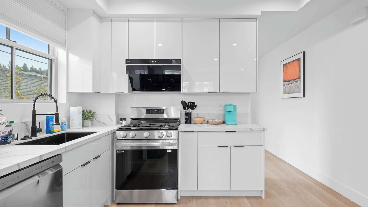 Photo of Kitchen in Pico-Union