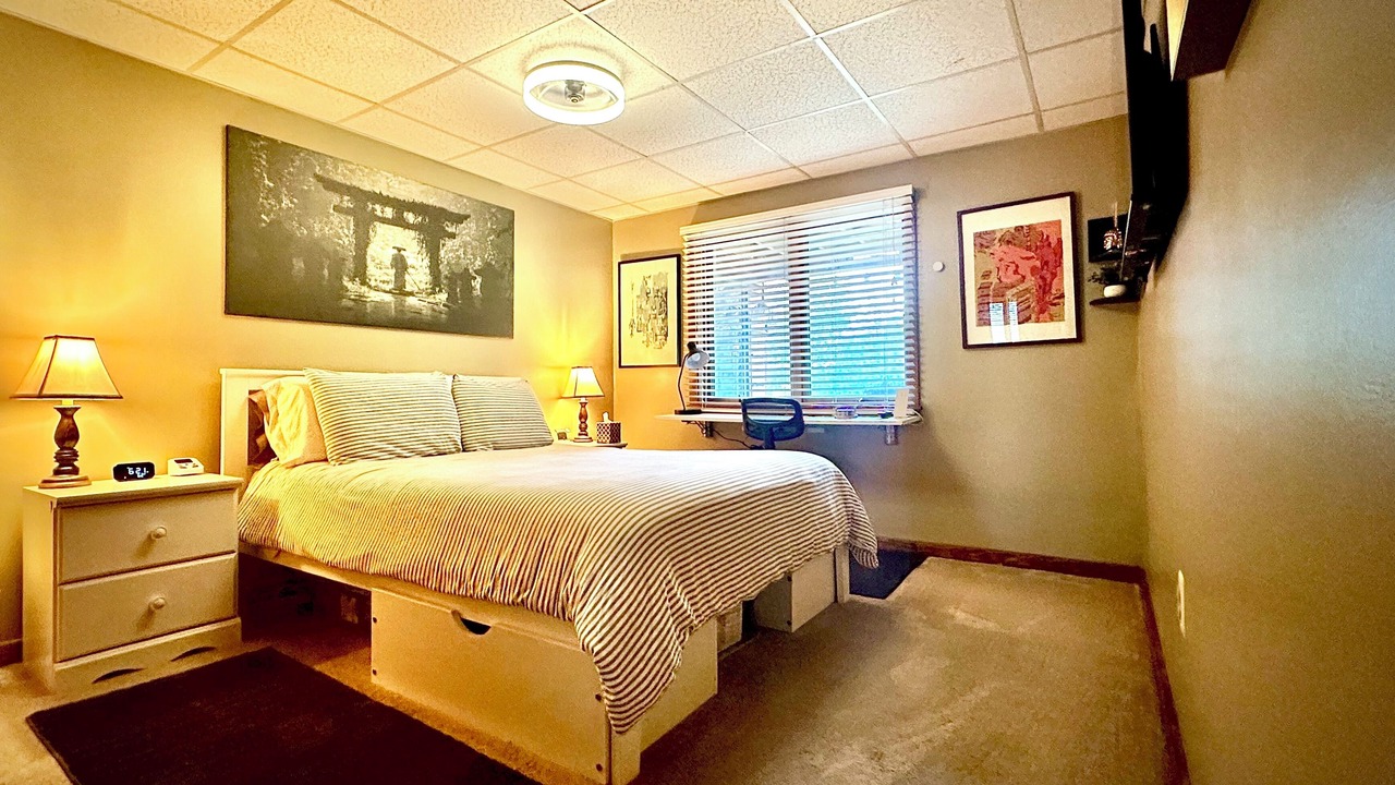 Photo of Bedroom in Crystal Beach
