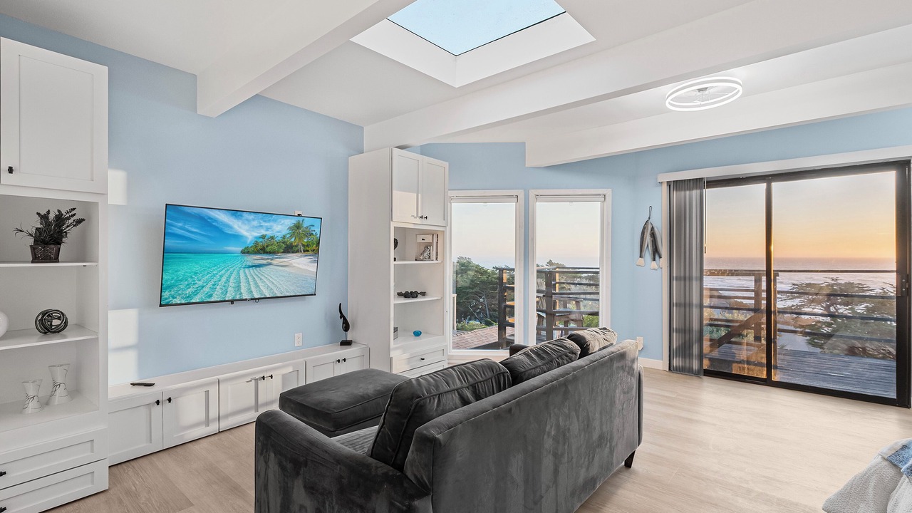 Photo of Livingroom in Moss Beach