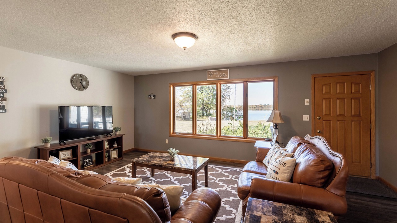 Photo of Livingroom in Battle Lake
