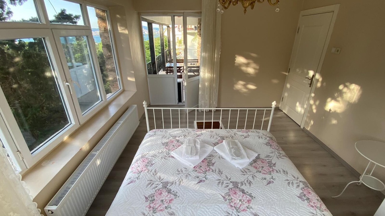 Photo of Bedroom in Adalar