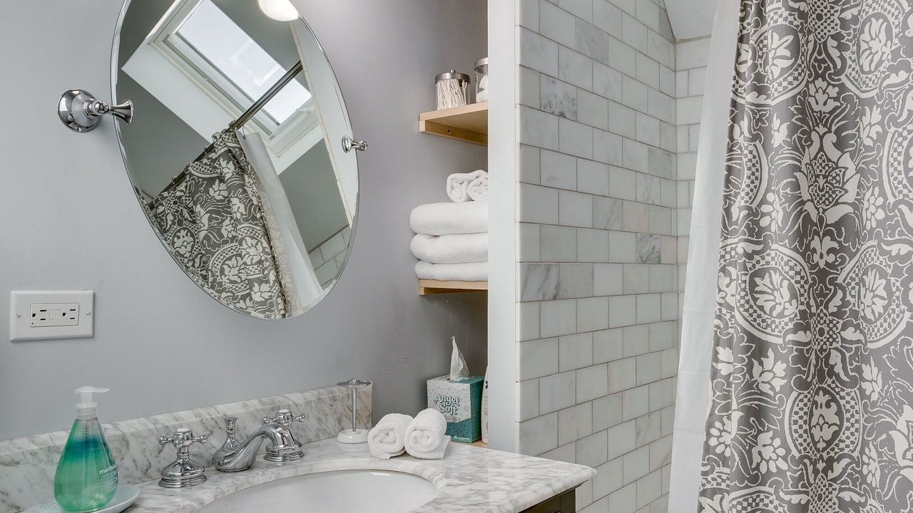 Photo of Bathroom in West Bucktown