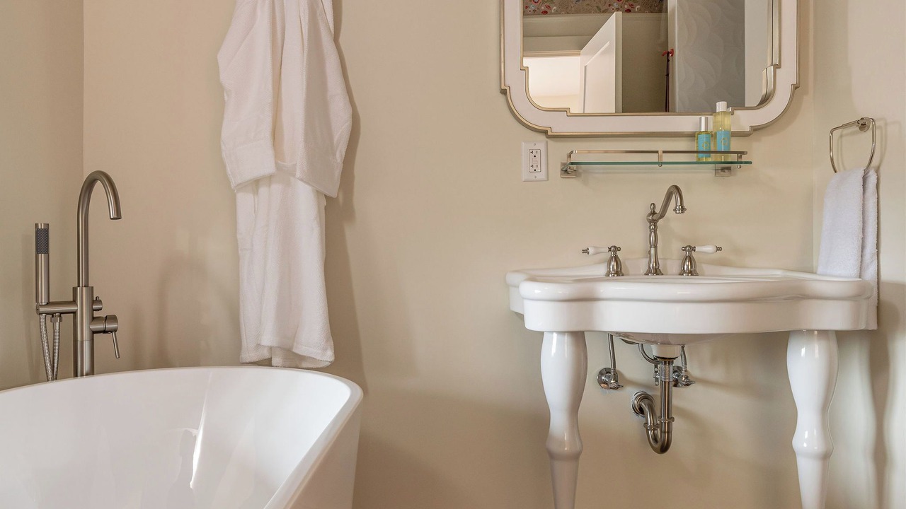 Photo of Bedroom in Town of Delaware