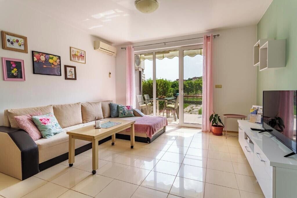 Photo of Livingroom in Osenovo