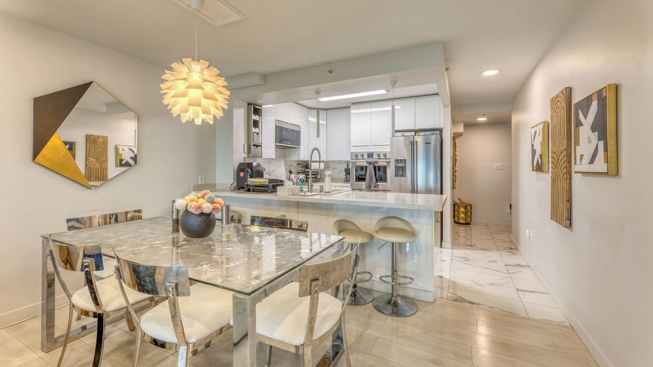 Photo of Livingroom in East Side