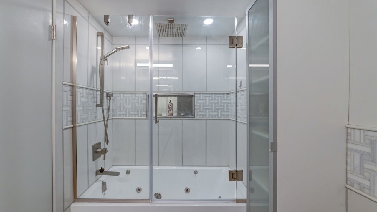 Photo of Bathroom in East Side