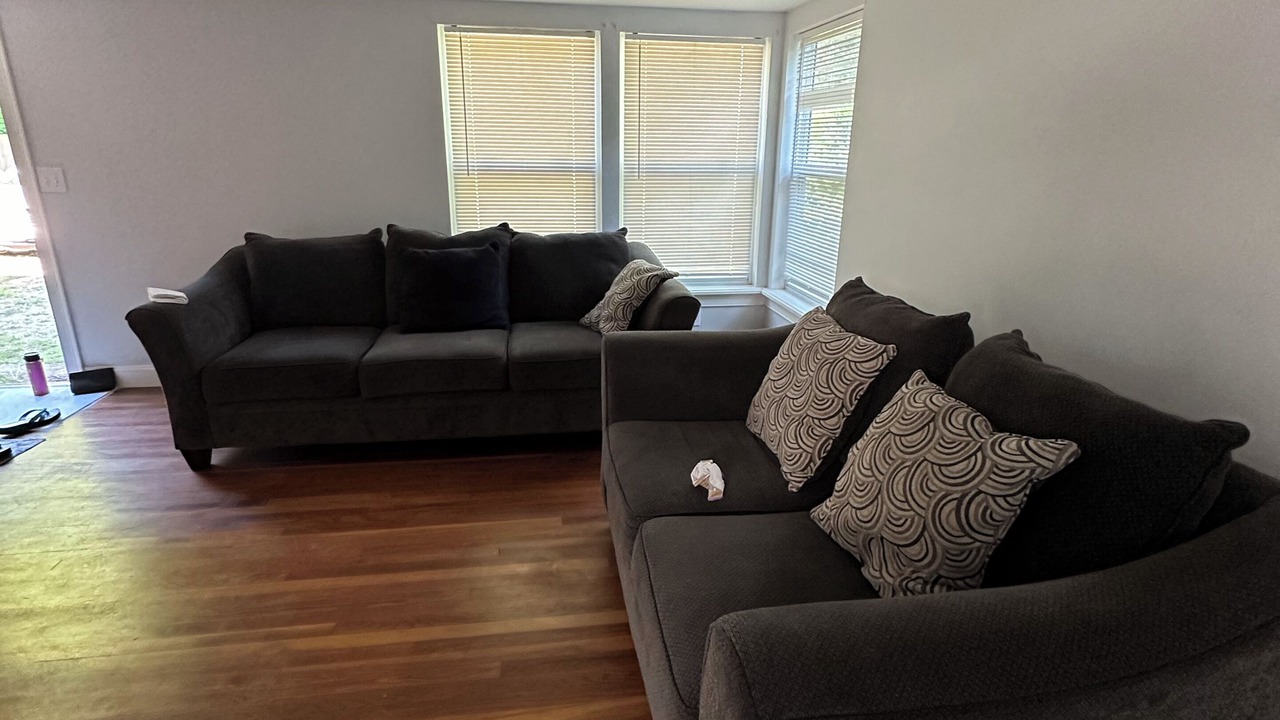 Photo of Livingroom in Amagansett North