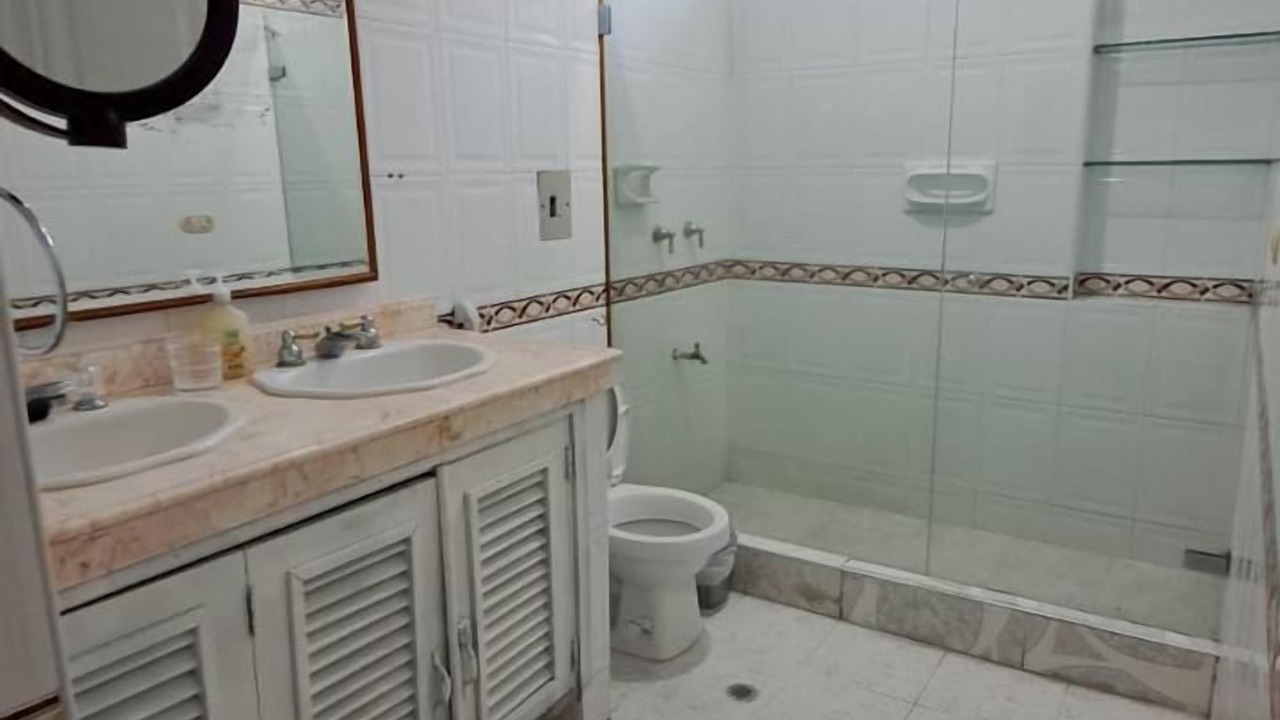 Photo of Bathroom in Manga