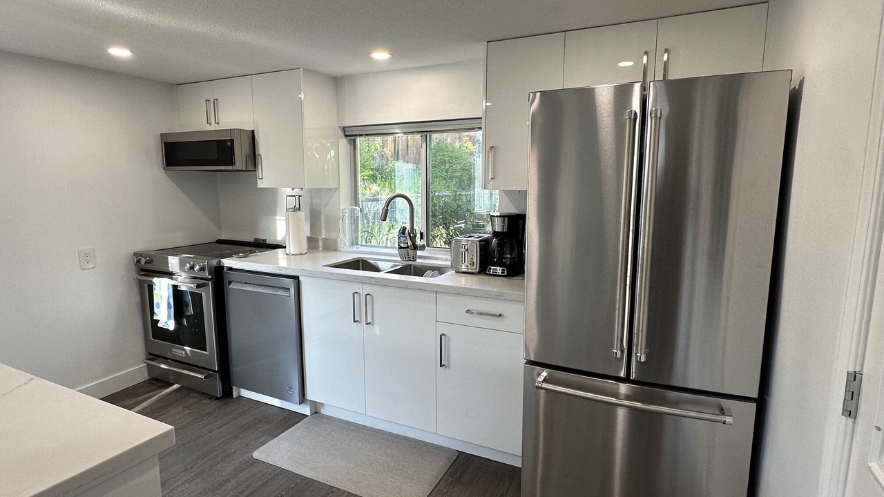 Photo of Kitchen in Garibaldi Highlands