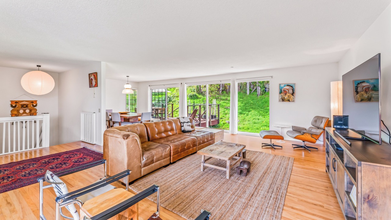 Photo of Livingroom in San Bruno