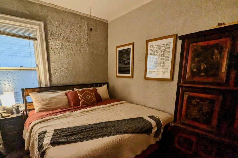 Photo of Bedroom in Logan Square