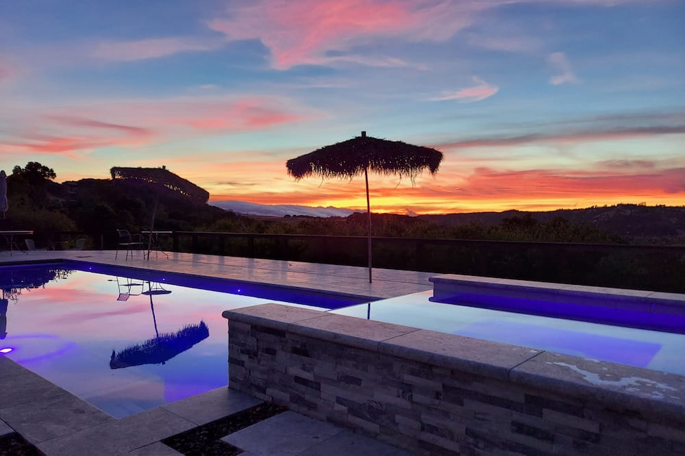 Photo of Outdoor in Emerald Hills