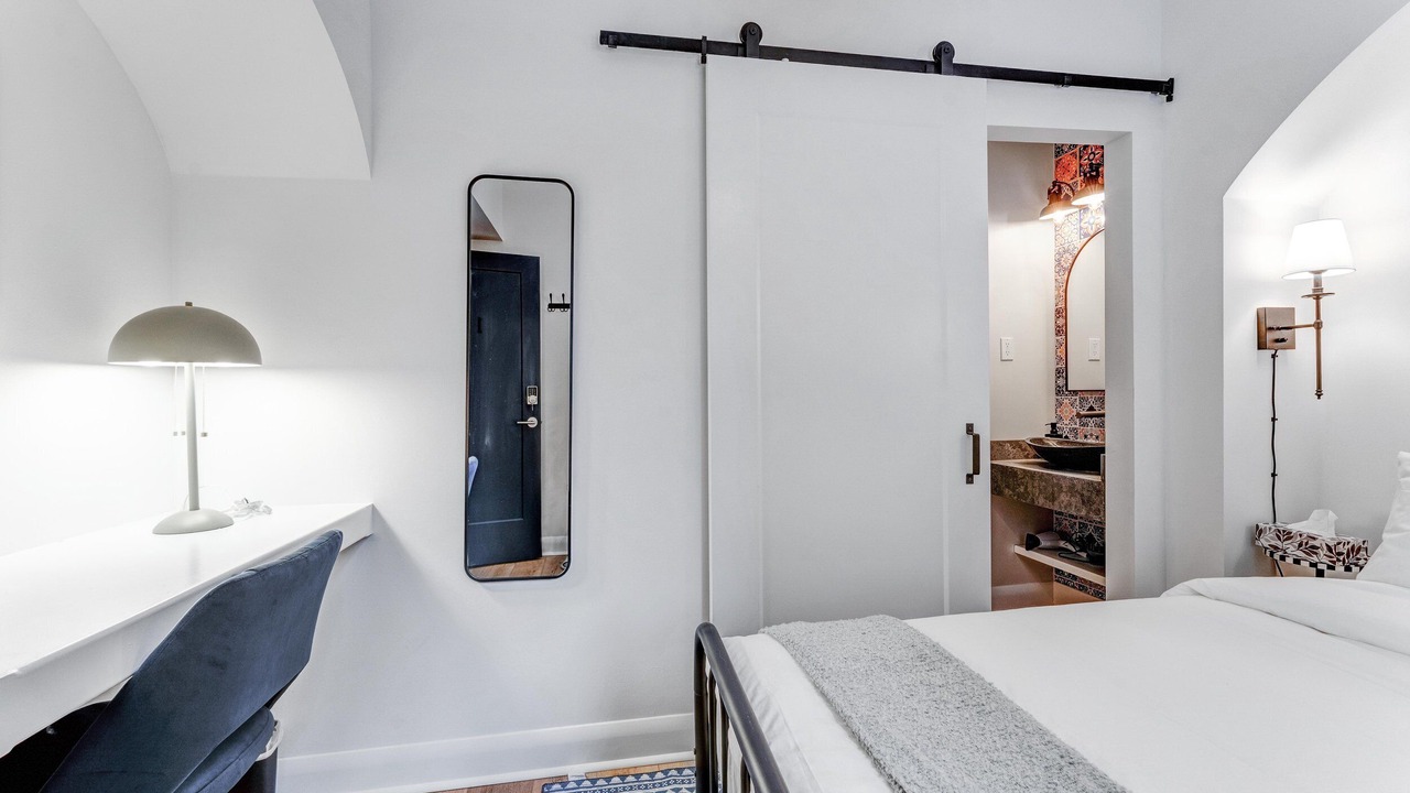 Photo of Bathroom in Centretown