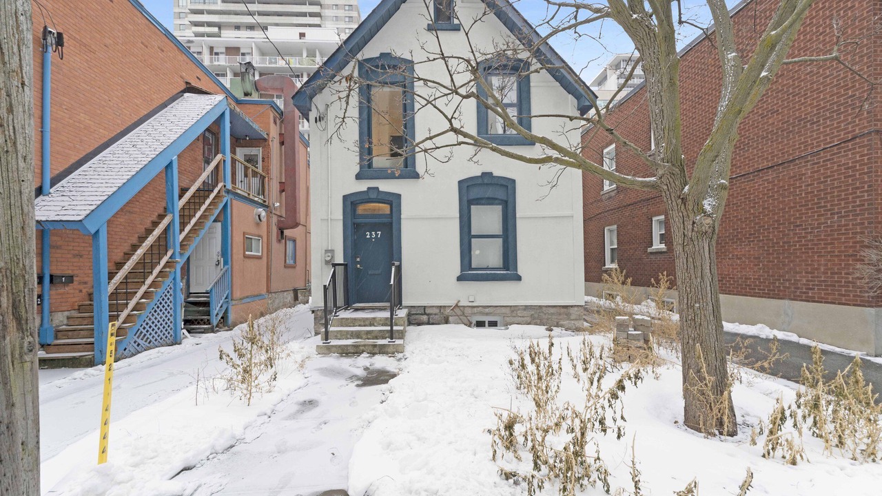 Photo of Outdoor in Centretown
