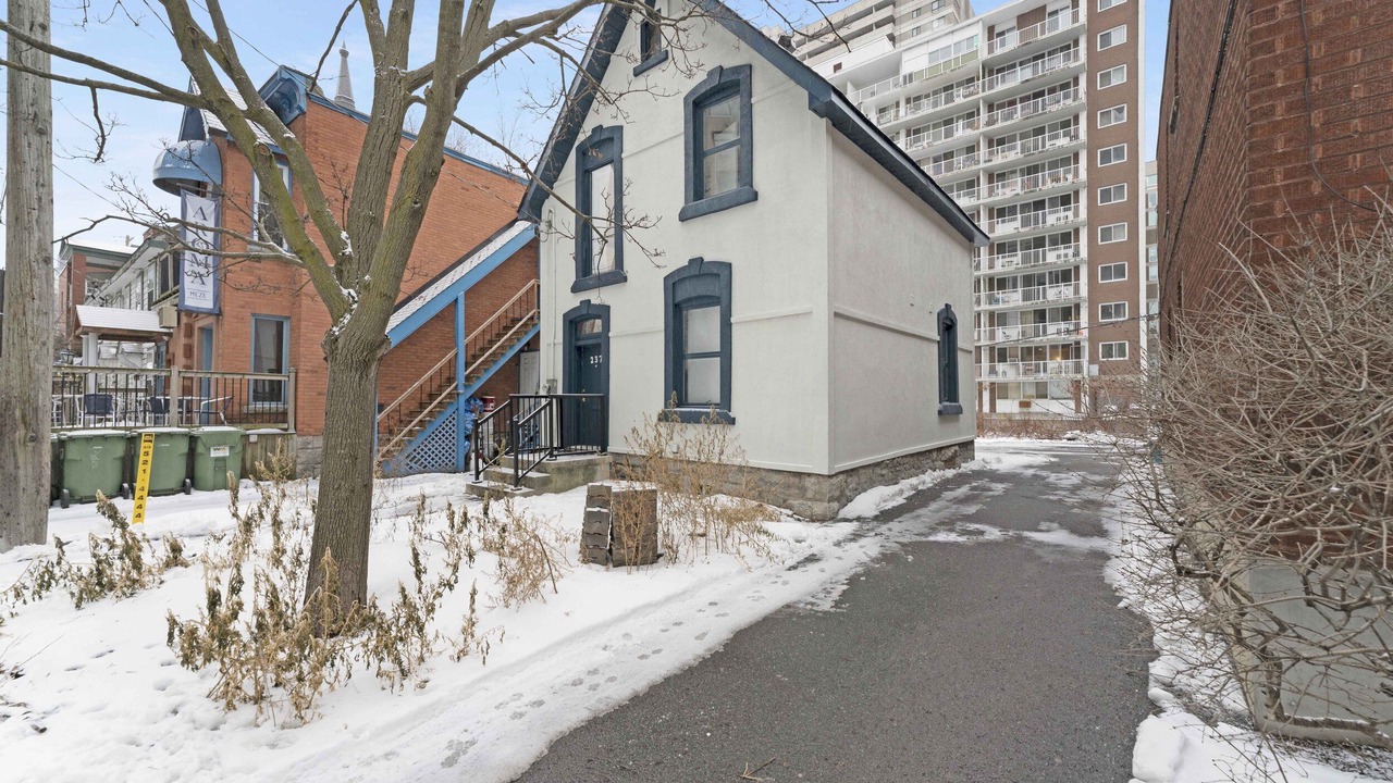 Photo of Outdoor in Centretown