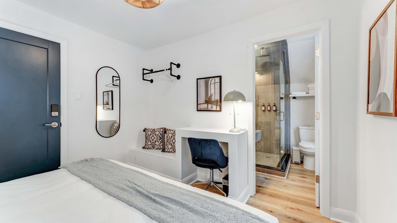 Photo of Bathroom in Centretown