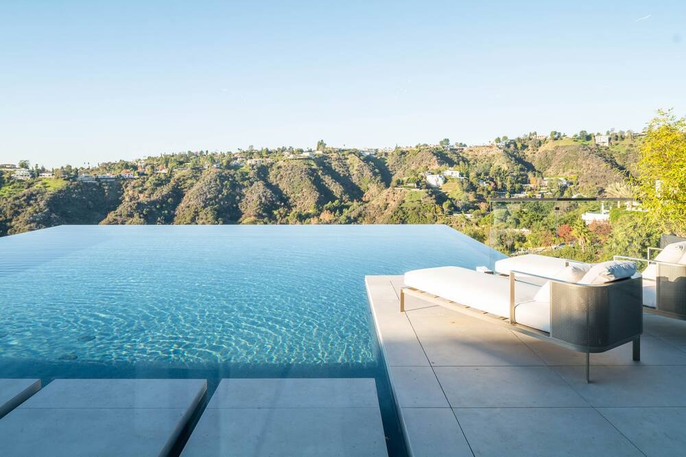 Photo of Outdoor in Beverly Hills