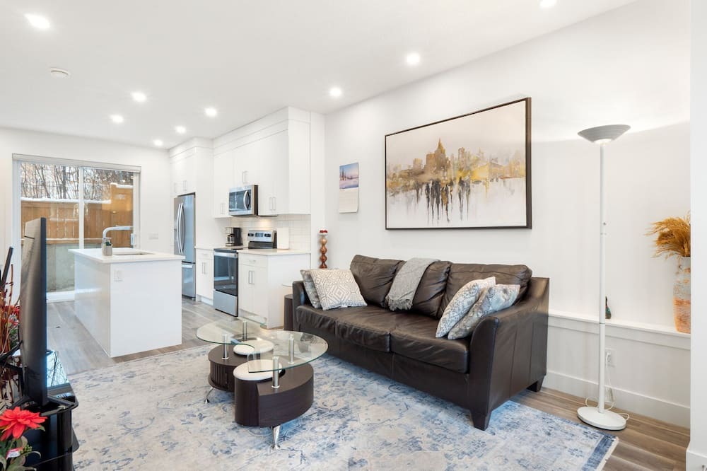 Photo of Livingroom in Bridgeland