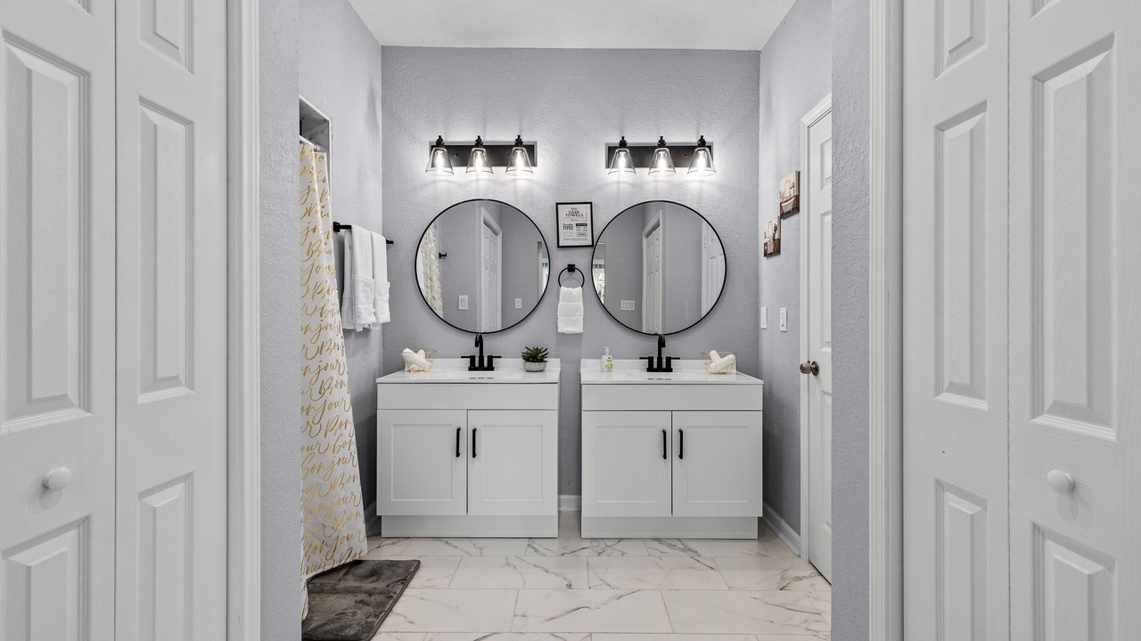 Photo of Bathroom in Denver Heights