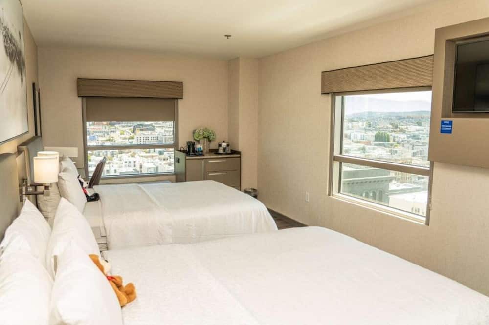 Photo of Bedroom in Tenderloin