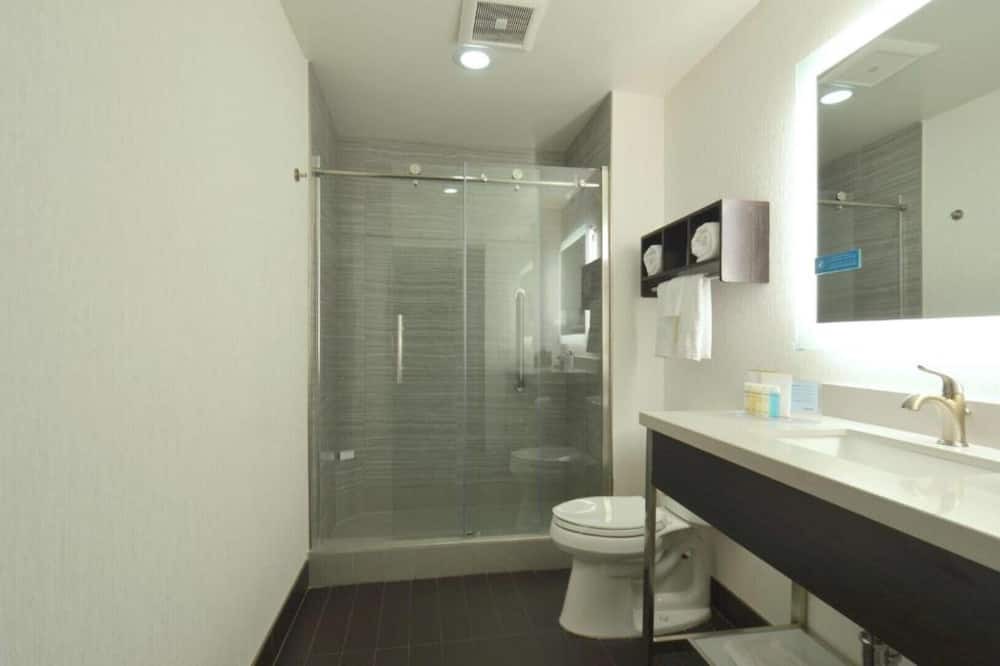 Photo of Bathroom in Tenderloin