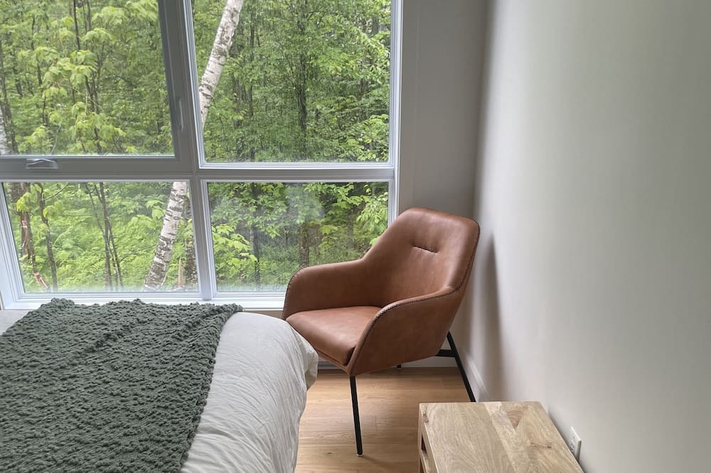 Photo of Bedroom in Owl's Head Ski Resort