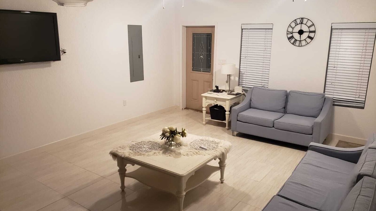 Photo of Livingroom in Savannah