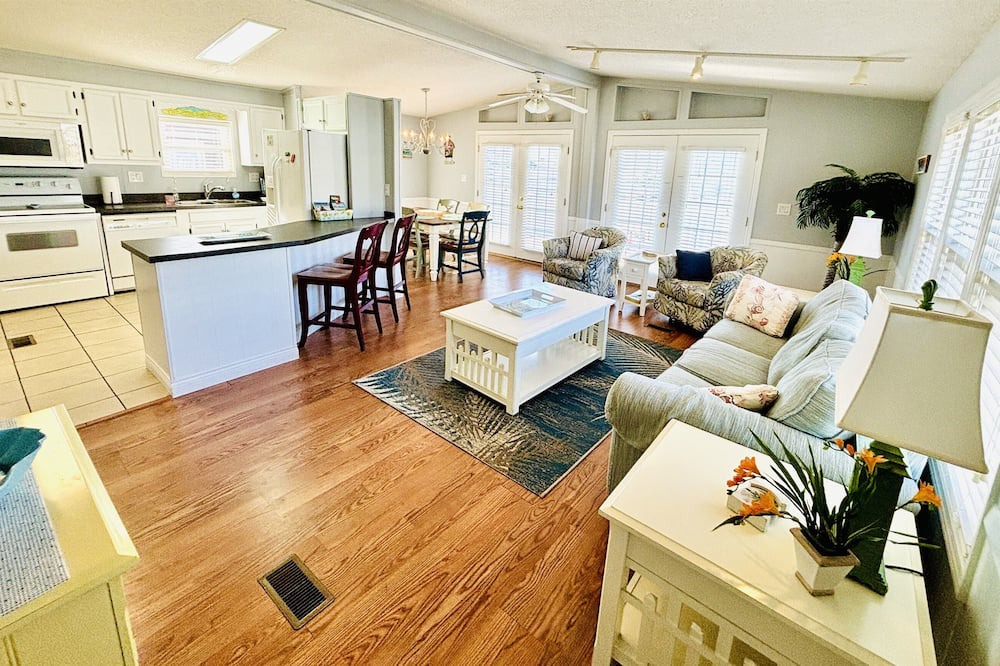 Photo of Livingroom in Garden City