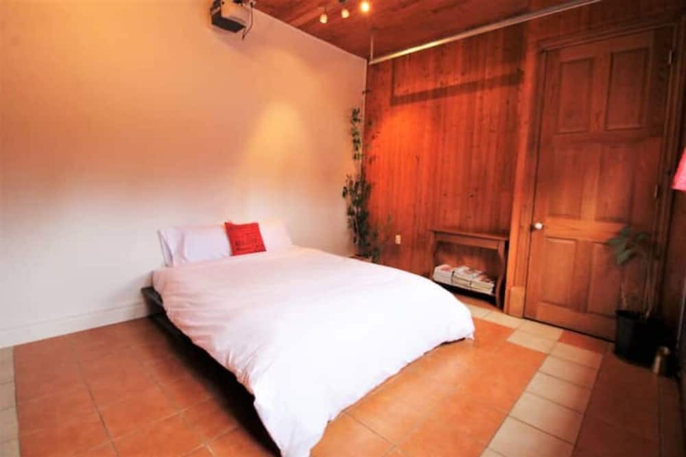 Photo of Bedroom in Saint-Denis-de-Brompton