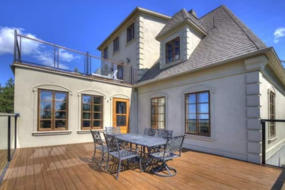 Photo of Patio Balcony in Saint-Denis-de-Brompton