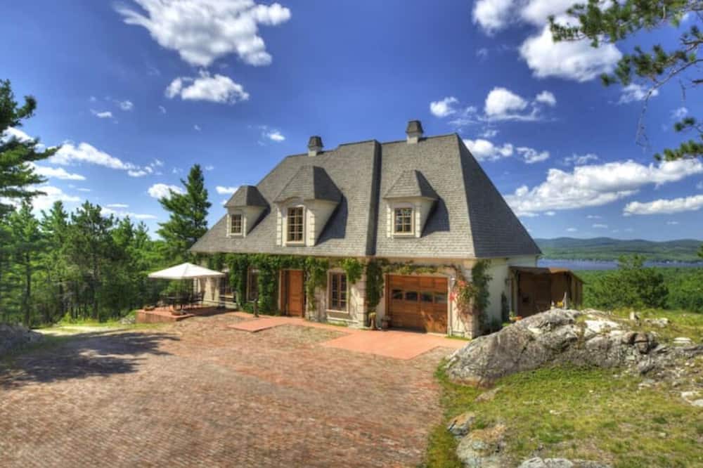 Photo of Outdoor in Saint-Denis-de-Brompton