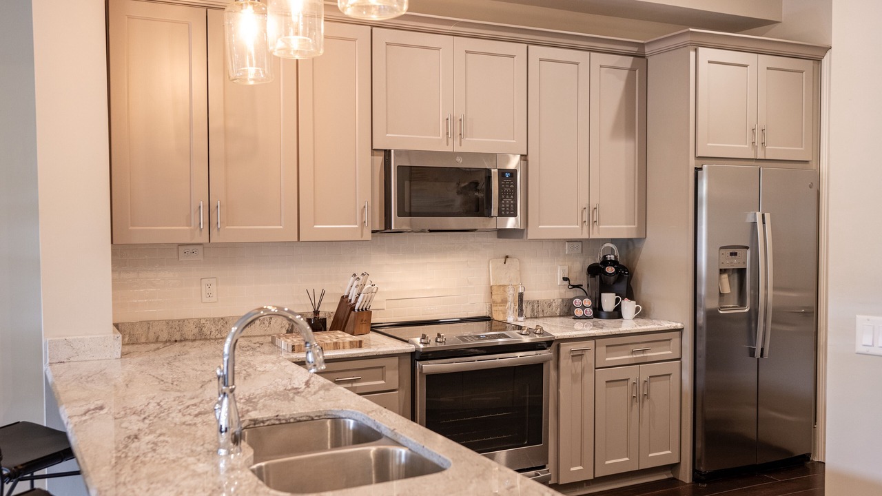 Photo of Kitchen in Lake Shore - Lake Vista