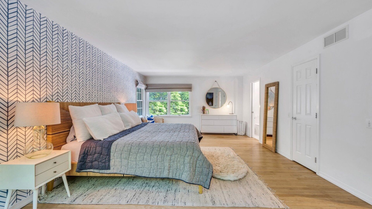 Photo of Others in Amagansett