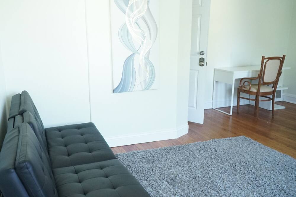 Photo of Livingroom in Mayfair