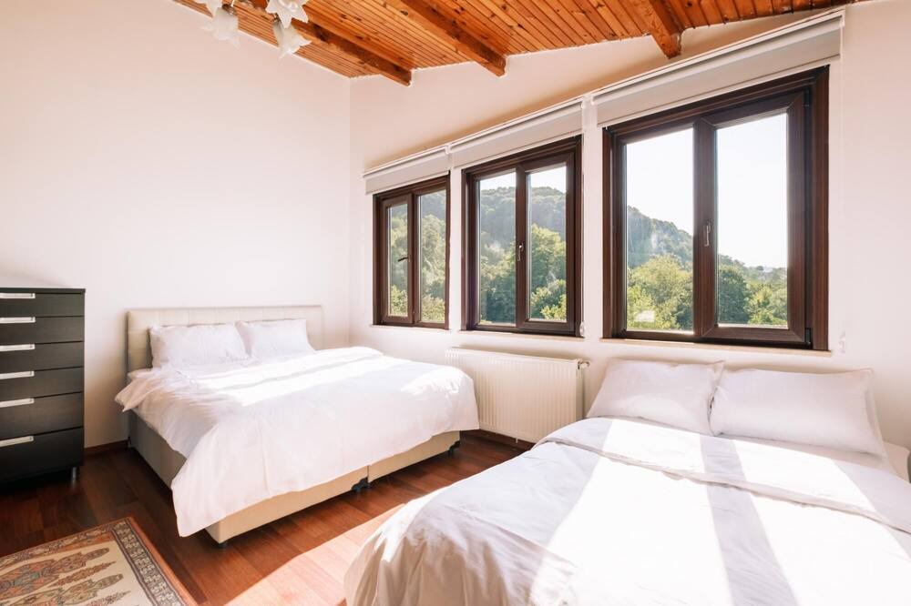 Photo of Bedroom in Derbent