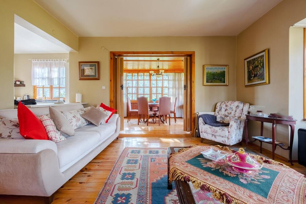 Photo of Livingroom in Masukiye