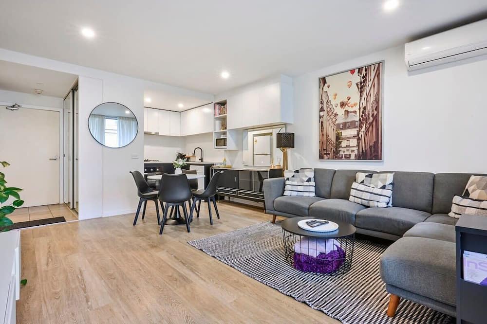 Photo of Livingroom in Elwood