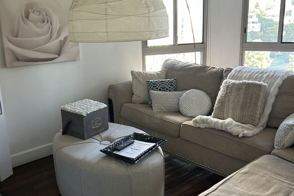 Photo of Livingroom in Atwater Village