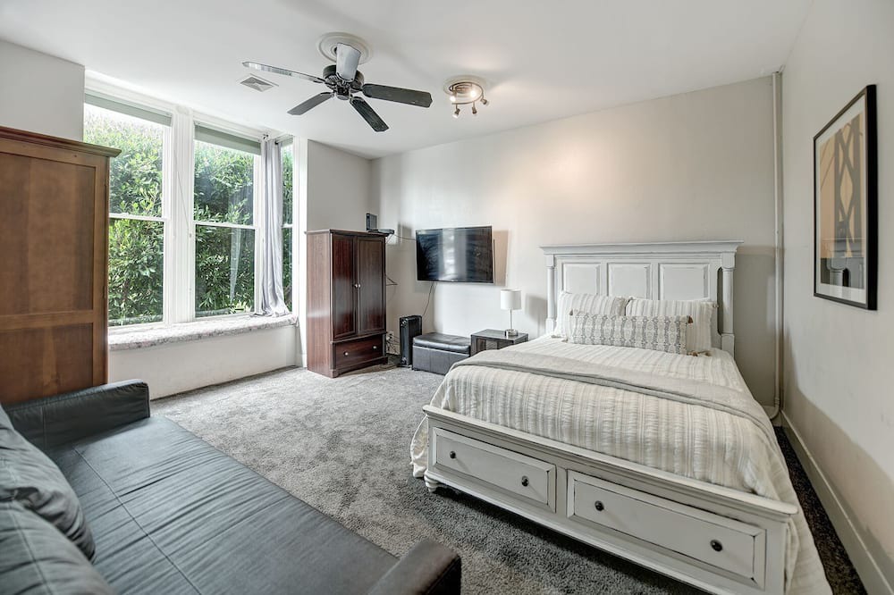 Photo of Bedroom in Cow Hollow