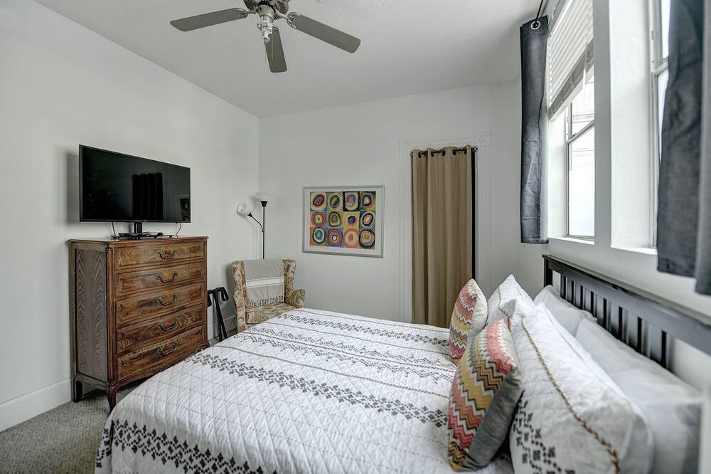 Photo of Bedroom in Cow Hollow