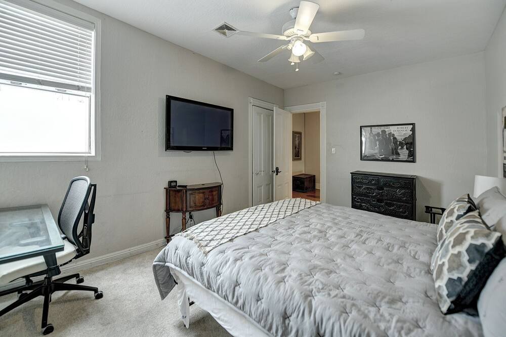 Photo of Bedroom in Cow Hollow