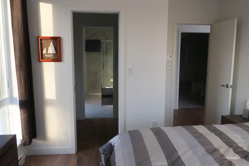 Photo of Bedroom in Owl's Head Ski Resort