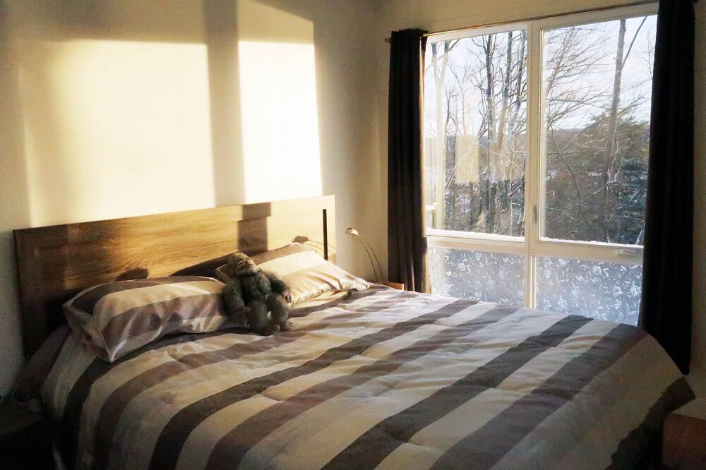 Photo of Bedroom in Owl's Head Ski Resort