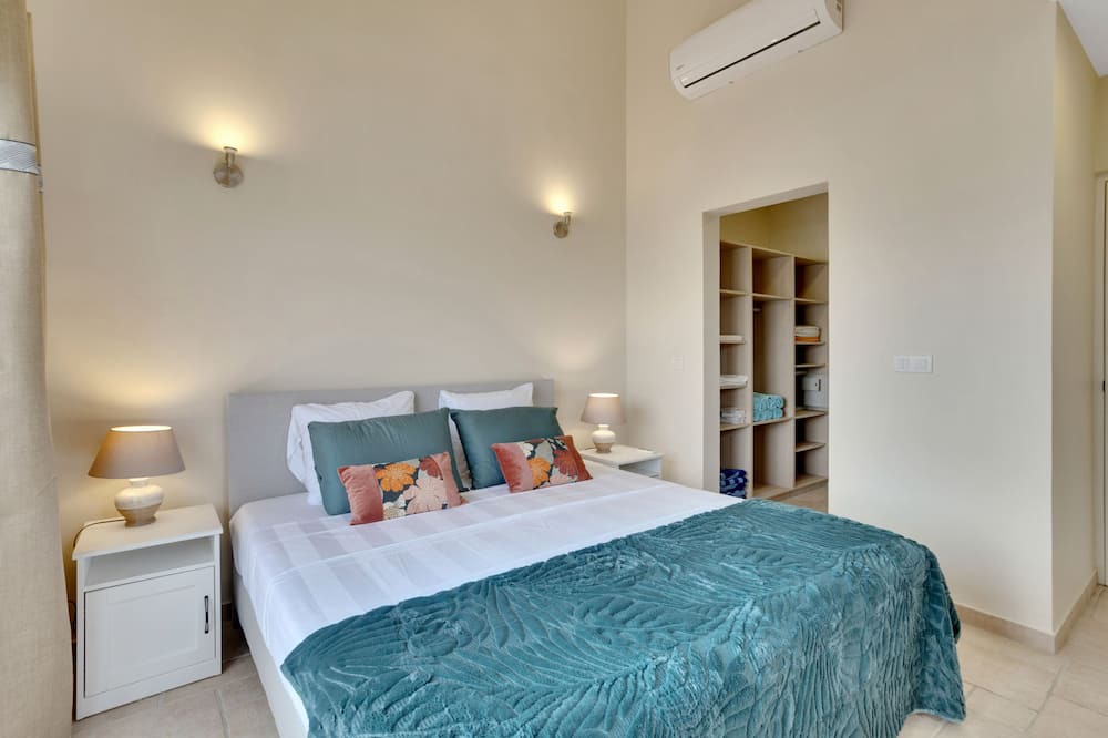 Photo of Bedroom in Tera Kora