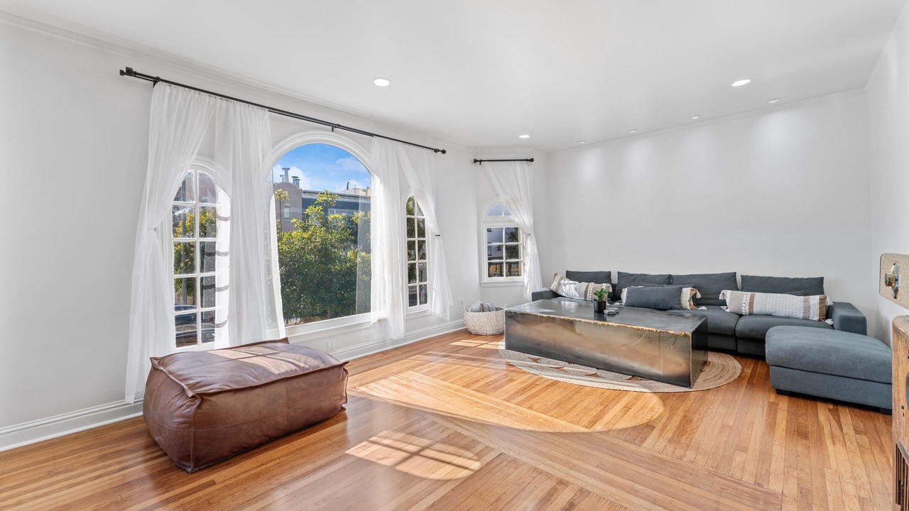 Photo of Livingroom in Marina District