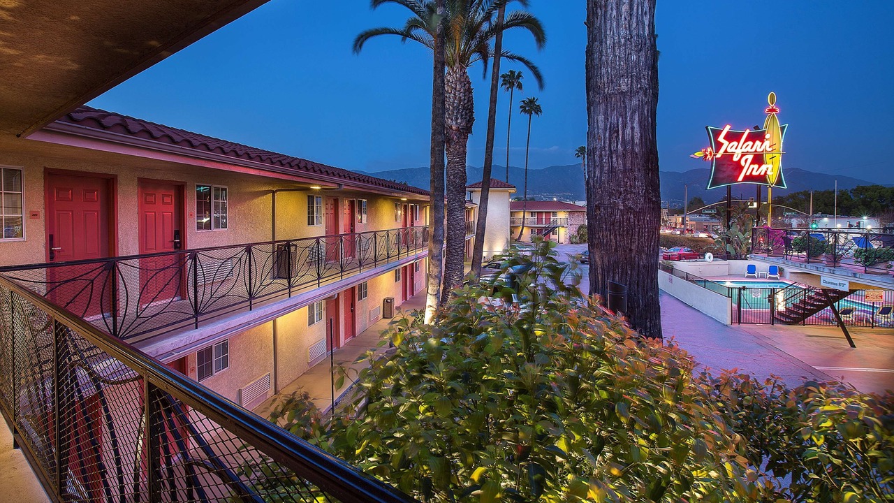 Photo of Buildings in Burbank