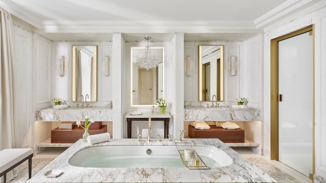 Photo of Bathroom in Golden Triangle of Art