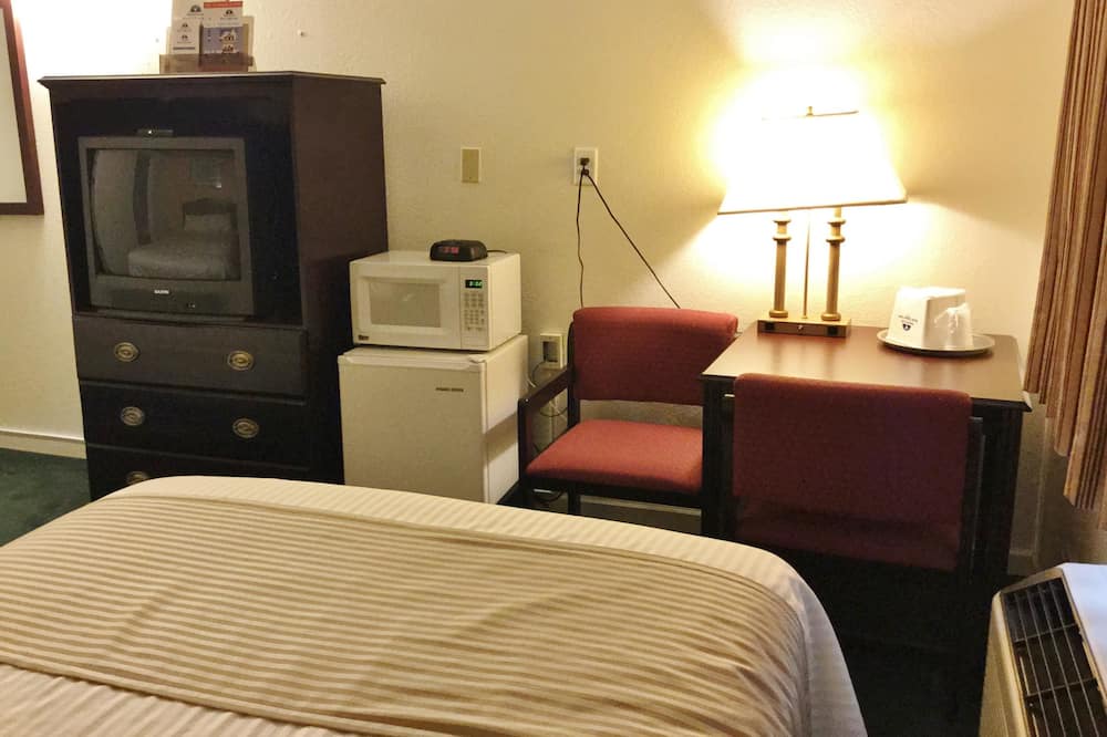 Photo of Bedroom in Macomb